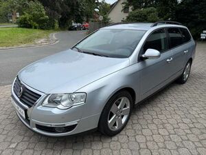 VW Passat Variant 2.0 TDI Sportline *nur 100 TKM*Scheckheft*PDC*Klimaautom.*SHZ*MFL*