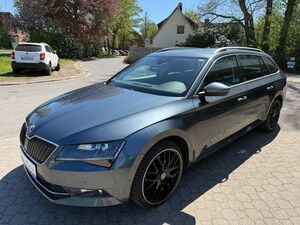 Skoda Superb Combi 2.0 TDI DSG Style *2.Hand*19Alu*Kamera*AHK*