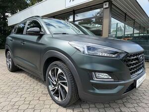 Hyundai TUCSON 2.0 CRDi 4WD Premium *HU neu*LED*Navi*AHK*Kamera*Panoramadach*