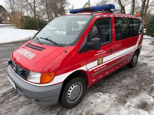 Mercedes-Benz Vito 110 D L Feuerwehr MTW *nur 130 TKM*HU neu*8 Sitze*