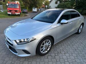 Mercedes-Benz A200 Progressive *nur 55 TKM*Panoramadach*AHK*SHZ*Navi*2.Hand*
