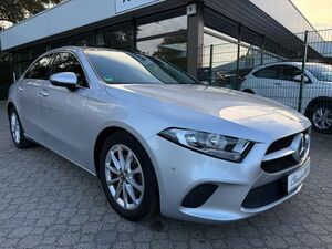 Mercedes-Benz A200 Progressive *nur 55 TKM*Panoramadach*AHK*SHZ*Navi*2.Hand*