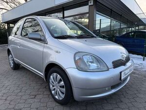 Toyota Yaris 1.3 Linea Terra *nur 85 TKM*HU neu*Klima*PDC*eFH*