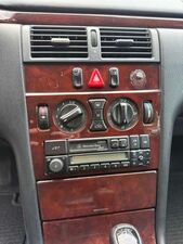 Mercedes-Benz E230 Elegance W210 *HU 10/2027*Automatik*Klima*aAHK*GJ-Reifen*