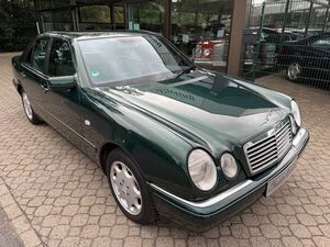 Mercedes-Benz E430 Avantgarde W210 *HU neu*2.Hand*Scheckheft*Leder*PDC*SHZ*Klimaautom.*