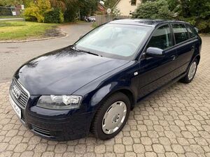 Audi A3 1.6 Sportback Attraction *nur 32.500 km!*1.Hand*Scheckheft*Klimaautomatik*