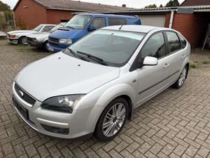 Ford Focus 2.0 16V Sport *Kupplungspedal liegt am Boden!*