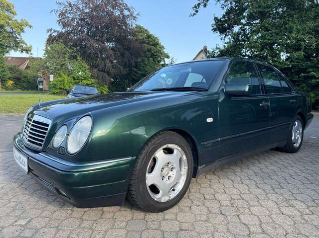 Mercedes-Benz E240 Avantgarde W210 *HU/AU 2/2028*Automatik*Xenon*3.Hand*