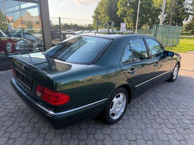Mercedes-Benz E240 Avantgarde W210 *HU/AU 2/2028*Automatik*Xenon*3.Hand*