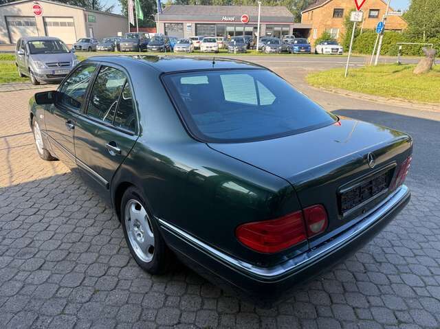 Mercedes-Benz E240 Avantgarde W210 *HU/AU 2/2028*Automatik*Xenon*3.Hand*