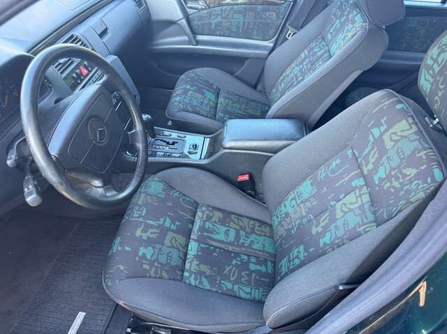 Mercedes-Benz E240 Avantgarde W210 *HU/AU 2/2028*Automatik*Xenon*3.Hand*