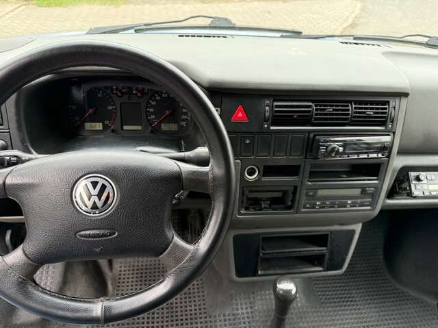 VW T4 Caravelle 2.5 TDI *2xSchiebetür*HU a.W. neu*Klimaaut.*AHK