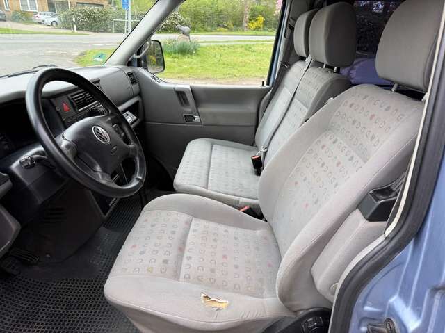 VW T4 Caravelle 2.5 TDI *2xSchiebetür*HU a.W. neu*Klimaaut.*AHK
