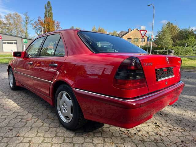 Mercedes-Benz C220 CDI Elegance W202 *nur 131 TKM*HU neu*DPF*Xenon*Klima*PDC*SHZ*