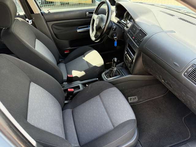 VW Golf IV 2.0 *HU neu*2.Hand*11 Jahre letzter Besitz*Klima*AHK*