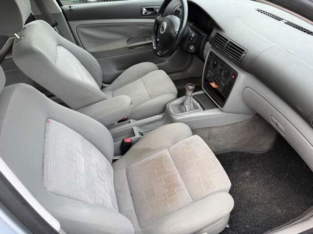 VW Passat Variant 1.8 5V *HU 9/2026*3.Hand*AHK*eSD*Alu*GJ-Reifen*