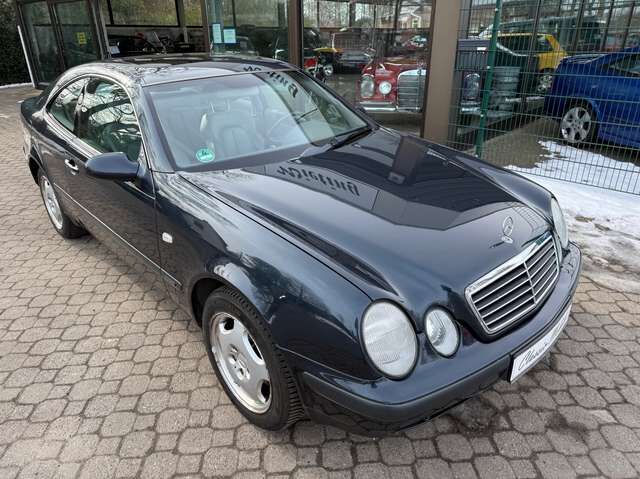 Mercedes-Benz CLK 200