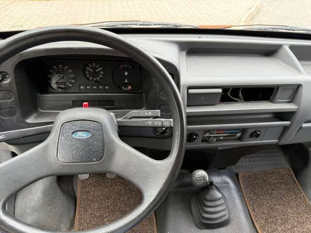 Ford Transit 2.5 D Camper *Aufstelldach*5 Sitze*Servo*GJ-Reifen