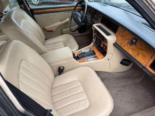 Jaguar Daimler Double Six XJ12 *HU a.W. neu*H-Kennzeichen*Historie*