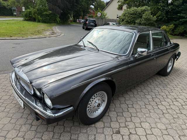 Jaguar Daimler Double Six XJ12 *HU a.W. neu*H-Kennzeichen*Historie*