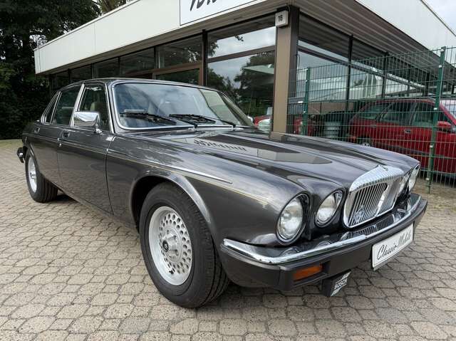 Jaguar Daimler Double Six XJ12 *HU a.W. neu*H-Kennzeichen*Historie*