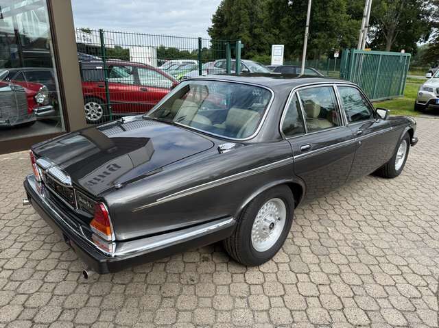Jaguar Daimler Double Six XJ12 *HU a.W. neu*H-Kennzeichen*Historie*