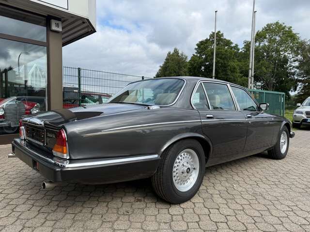 Jaguar Daimler Double Six XJ12 *HU a.W. neu*H-Kennzeichen*Historie*