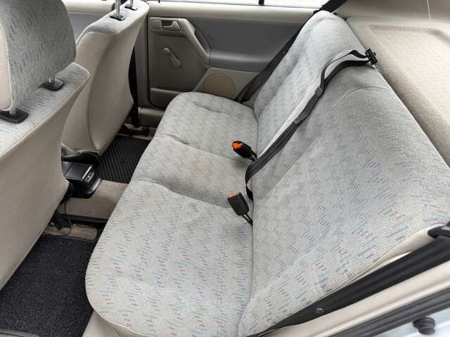 VW Golf III 1.8 CL *HU neu*Automatik*AHK*GJ-Reifen*eSD*Alu