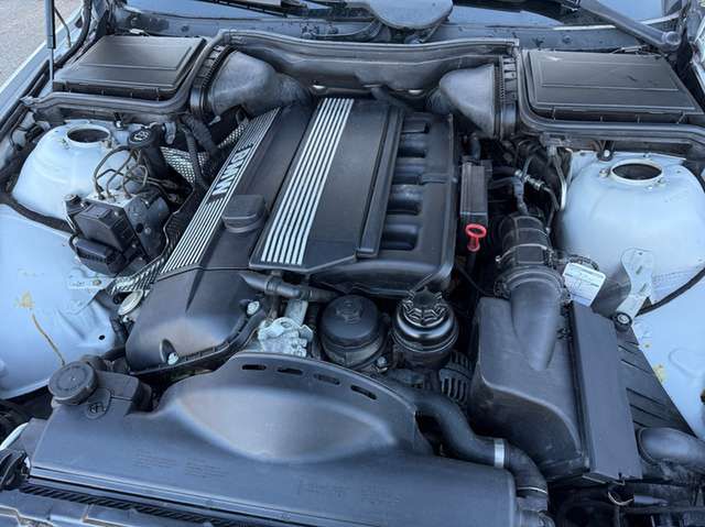 BMW 520 iA Edition Exclusive *nur 72 TKM*Leder*2.Hand*MFL*