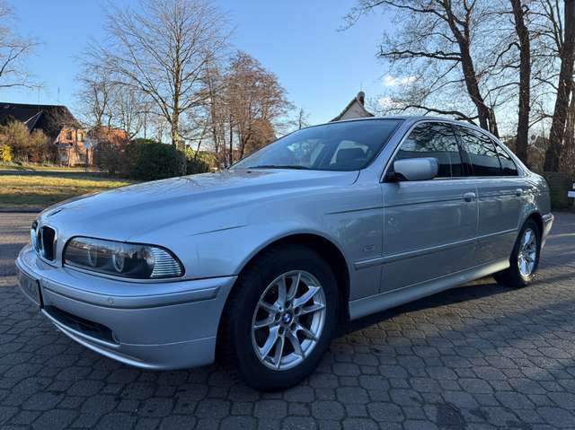 BMW 520 iA Edition Exclusive *nur 72 TKM*Leder*2.Hand*MFL*