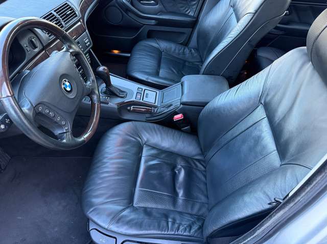 BMW 520 iA Edition Exclusive *nur 72 TKM*Leder*2.Hand*MFL*