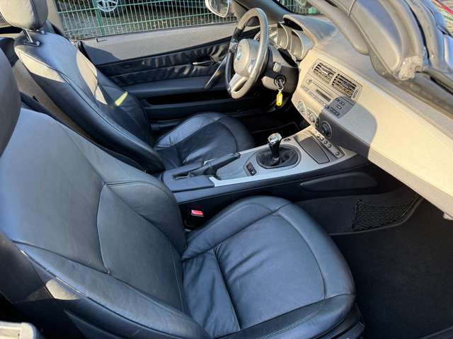 BMW Z4 Roadster 3.0i *2.Hand*Scheckheft*HU 6/2027*PDC*