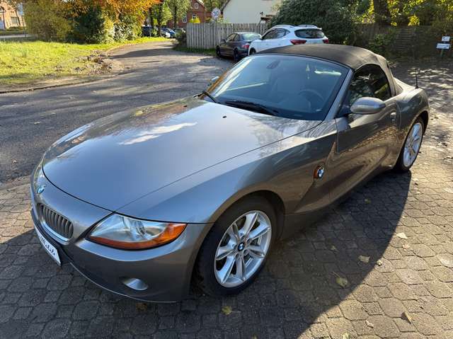 BMW Z4 Roadster 3.0i *2.Hand*Scheckheft*HU 6/2027*PDC*
