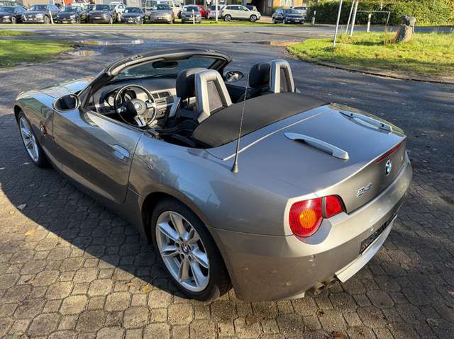 BMW Z4 Roadster 3.0i *2.Hand*Scheckheft*HU 6/2027*PDC*