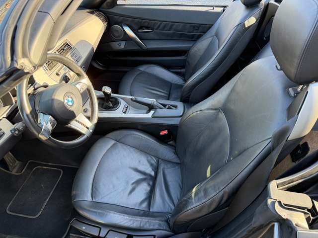 BMW Z4 Roadster 3.0i *2.Hand*Scheckheft*HU 6/2027*PDC*