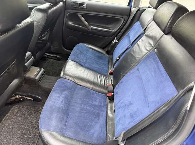 VW Passat Variant 2.8 V6 4Motion Highline *Xenon*aAHK*Memory*Navi*