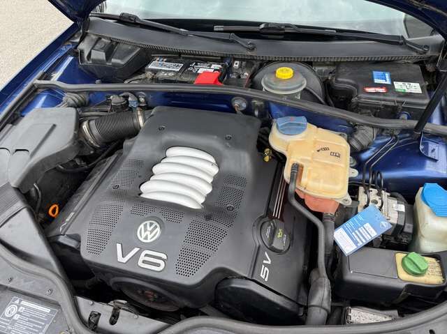 VW Passat Variant 2.8 V6 4Motion Highline *Xenon*aAHK*Memory*Navi*