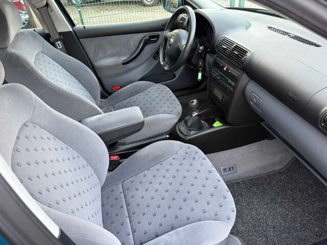 SEAT Toledo 1.6 Signo*nur 74 TKM*2.Hand*Scheckheft*HU a.W. neu