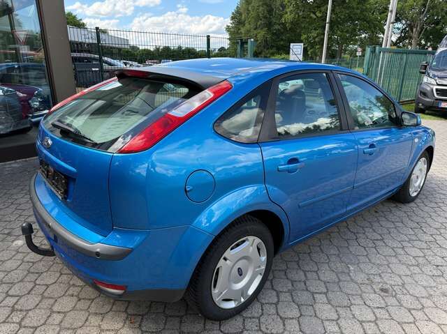 Ford Focus 2.0 16V Titanium *2.Hand*Scheckeft*HU neu*Klimaautom.*SHZ*Teilleder*Tempomat*GJ-Reifen*AHK*