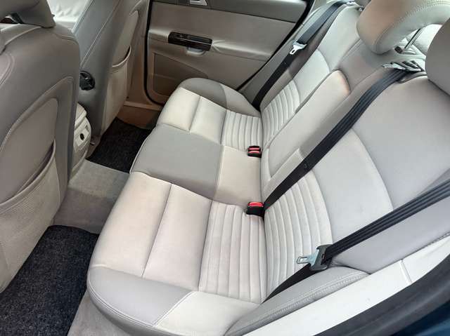 Volvo S40 1.8 Momentum *nur 100 TKM*1.Hand*Scheckheft*eSD*