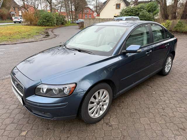 Volvo S40 1.8 Momentum *nur 100 TKM*1.Hand*Scheckheft*eSD*