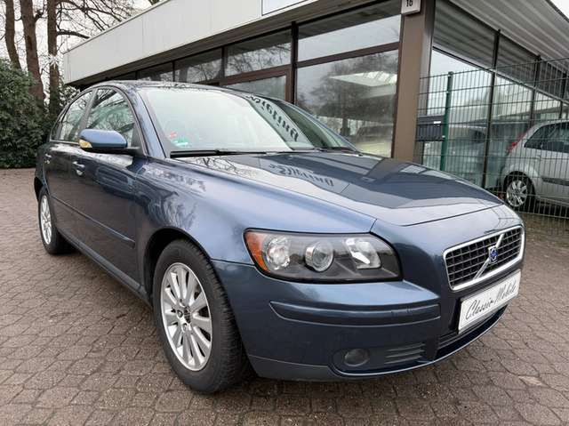 Volvo S40 1.8 Momentum *nur 100 TKM*1.Hand*Scheckheft*eSD*