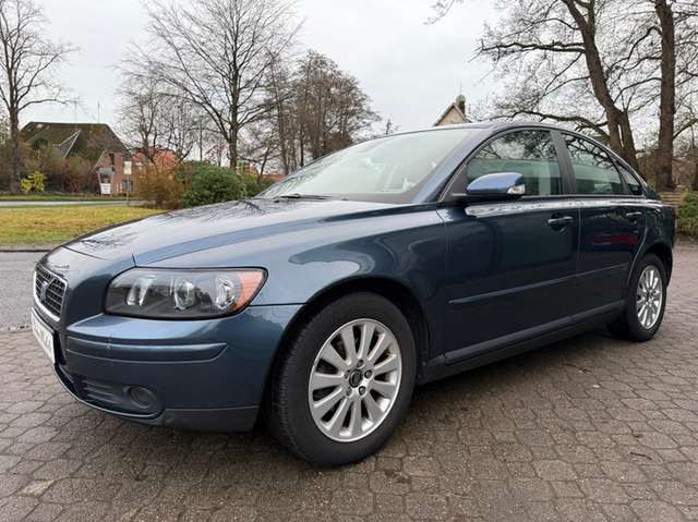 Volvo S40 1.8 Momentum *nur 100 TKM*1.Hand*Scheckheft*eSD*