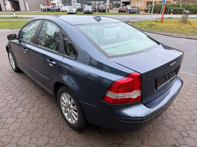 Volvo S40 1.8 Momentum *nur 100 TKM*1.Hand*Scheckheft*eSD*