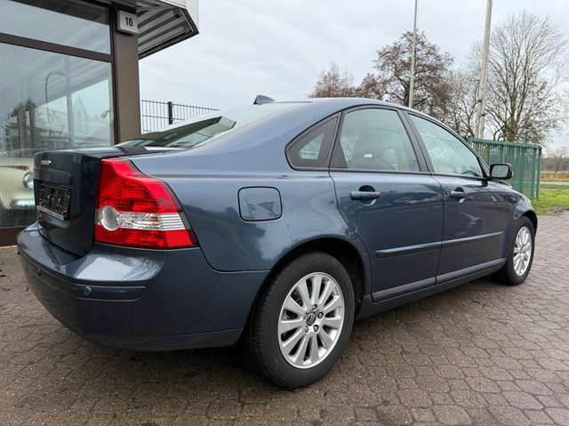 Volvo S40 1.8 Momentum *nur 100 TKM*1.Hand*Scheckheft*eSD*