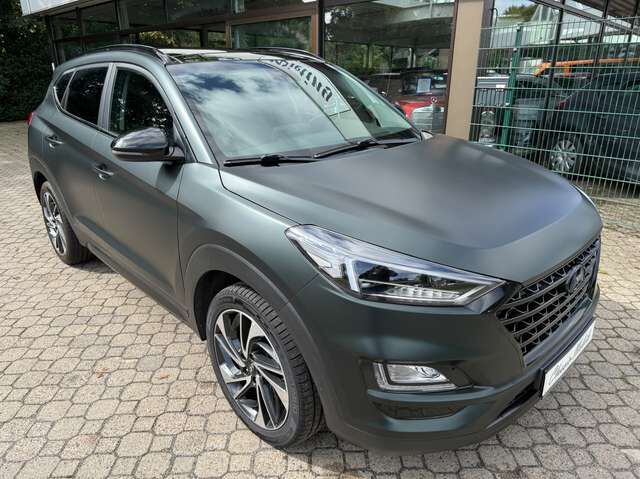 Hyundai TUCSON 2.0 CRDi 4WD Premium *HU neu*LED*Navi*AHK*Kamera*Panoramadach*