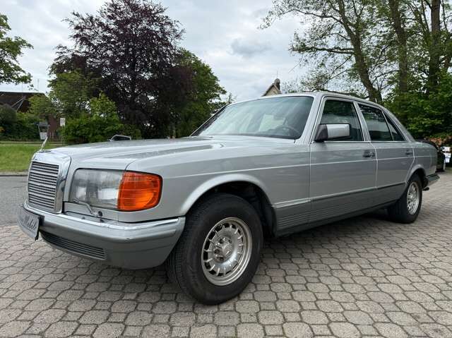 Mercedes-Benz S380 SE W126 *HU neu*H-Kennzeichen*Autom.*eSD*Velours*