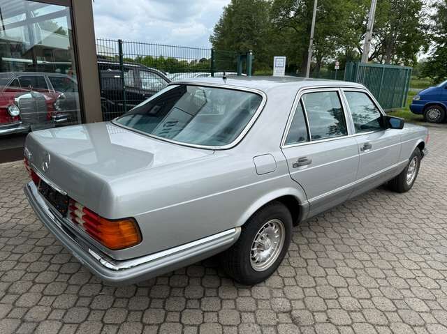 Mercedes-Benz S380 SE W126 *HU neu*H-Kennzeichen*Autom.*eSD*Velours*