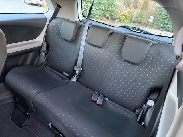 Toyota Yaris 1.0 VVT-i *nur 97 TKM*1.Hand*HU neu*Scheckheft*