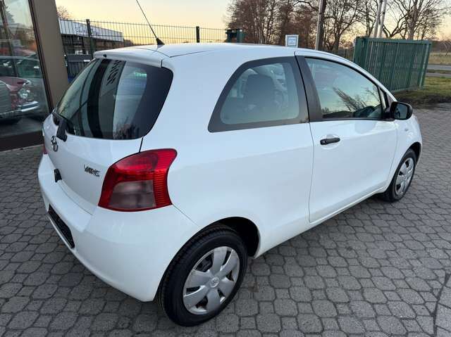 Toyota Yaris 1.0 VVT-i *nur 97 TKM*1.Hand*HU neu*Scheckheft*
